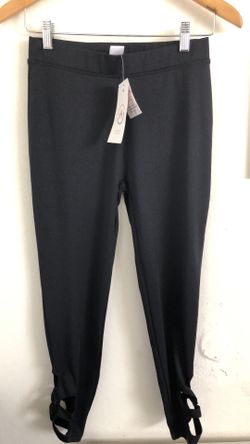 Black activewear with beautiful bottom design