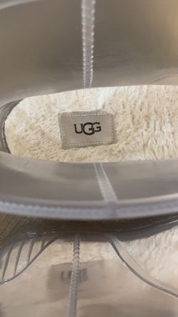 UGG
