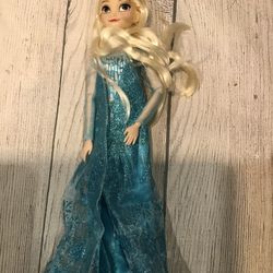 Disney Store Frozen Elsa Play Doll 11” 