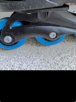 Roller blades