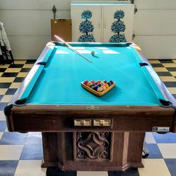 Pool table