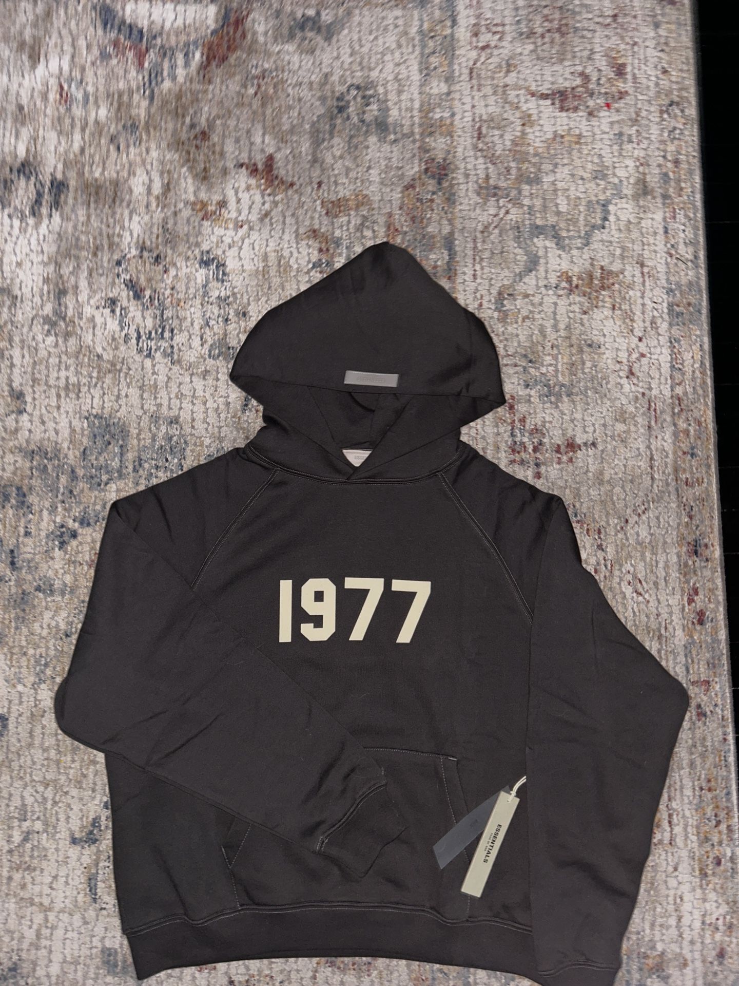 Fear of god essential hoodie fleece 1977 collection