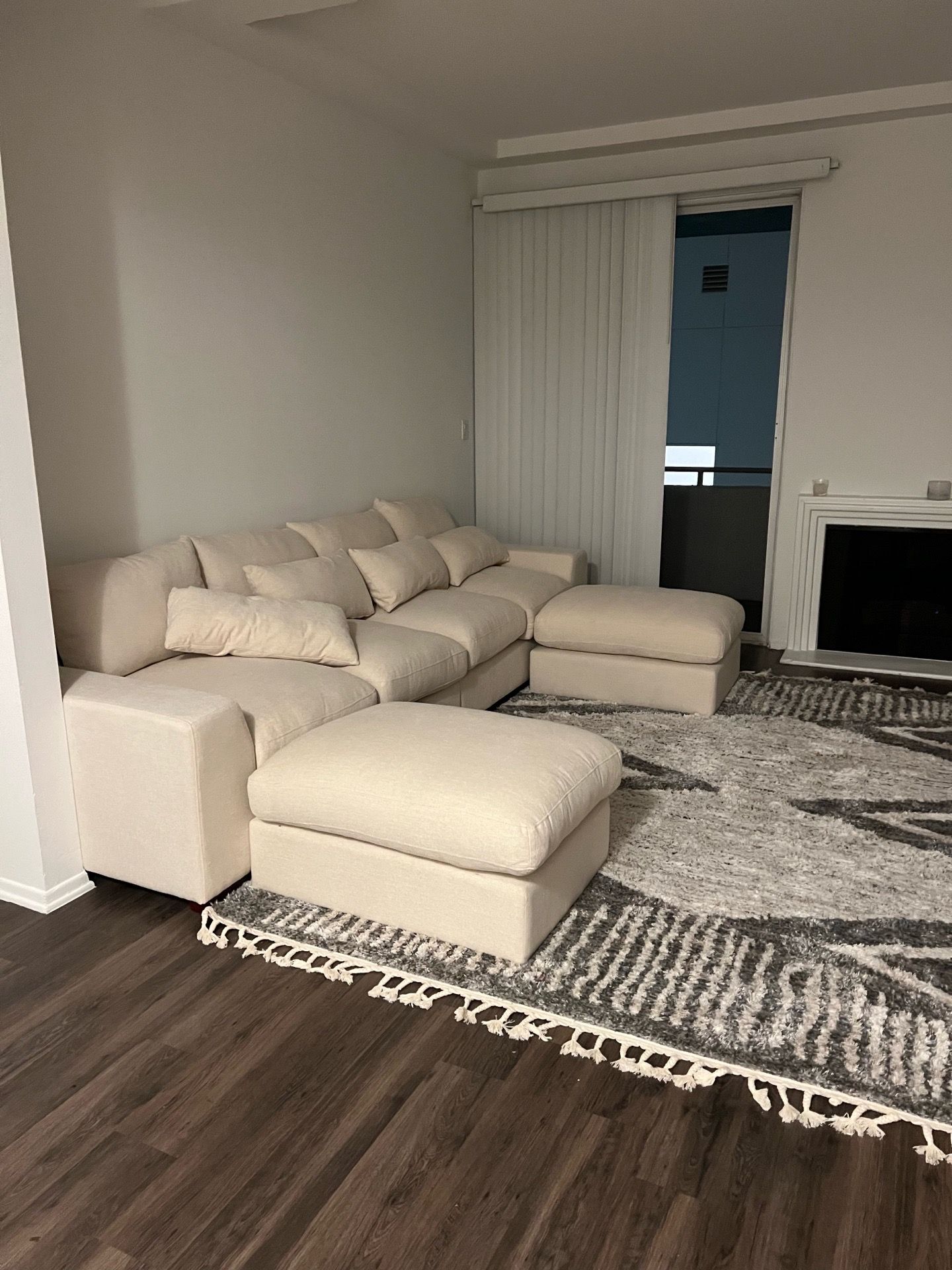 Cream/Beige Wayfair Sectional Couch with 2 Ottomans