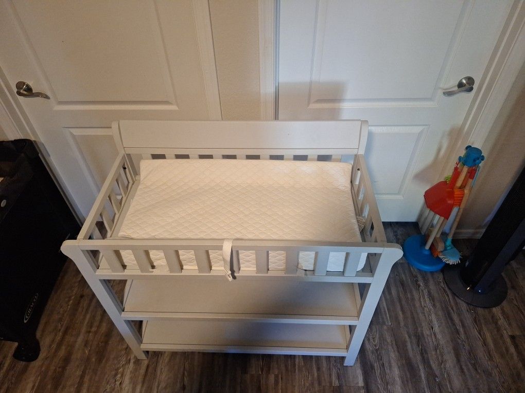Wooden Baby Changing Table With Pad