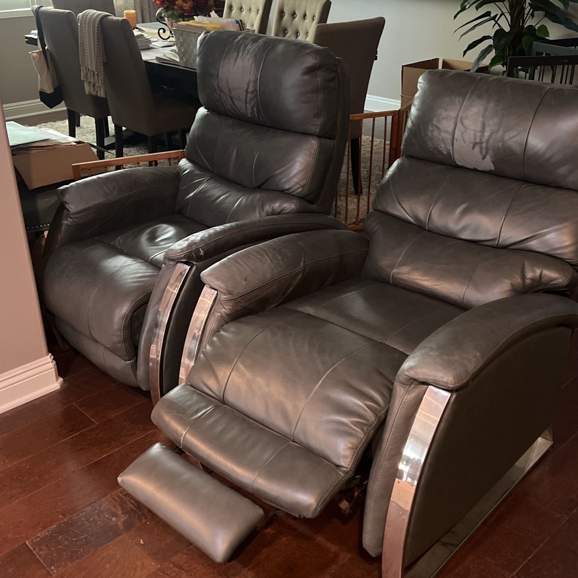 FREE! 2 Gray Leather Recliners for Sale in Oceanside, CA OfferUp