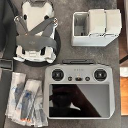 DJI Mini 4 Pro Drone Fly More Combo 