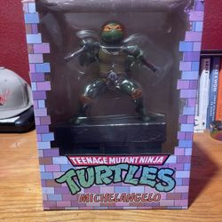 TMNT Michelangelo Statue 