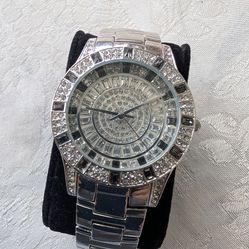 Fashion diamonds watch