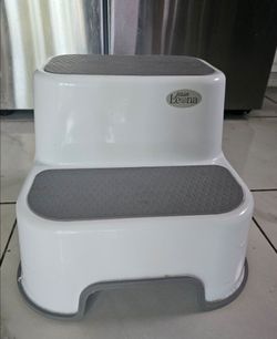 STEP STOOL FOR KIDS - TODDLER POTTY TRAINING, BATHROOM, KITCHEN