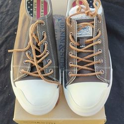 Leather Tennis Shoe Size 10.