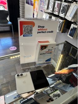 iPhone Duo IN STOCK!!! WE FINANCE!!!