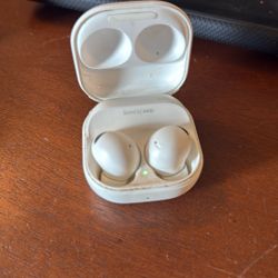 New Samsung Ear Buds