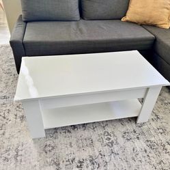 Modern Lift-Top Coffee Table – Excellent Condition