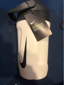 Nike Hyperfuel Insulated 64 oz Water Jug
