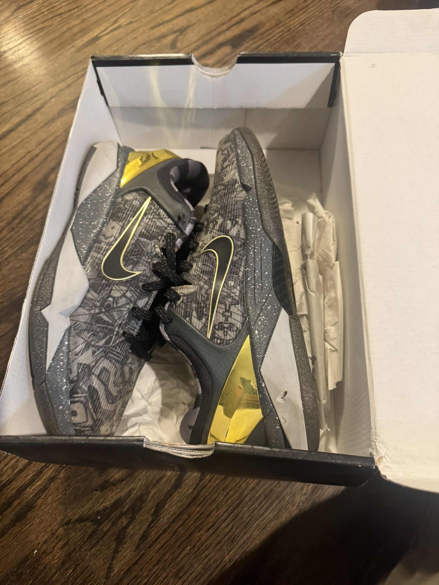3 Pairs Of Nikes