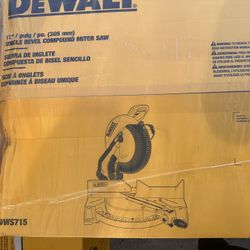 DEWALT 15 Amp Corded 12 in. Single Bevel Compound Miter Saw