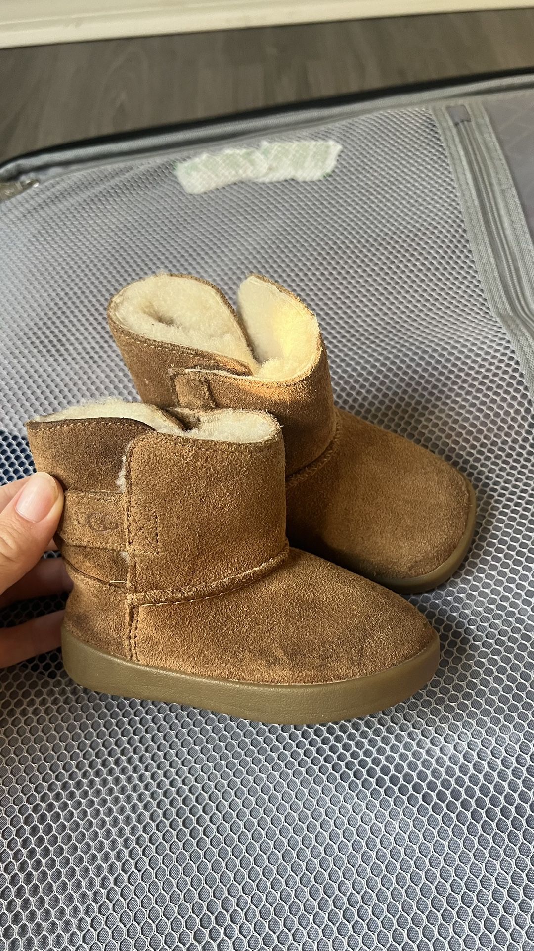 UGG Kids Us4/5