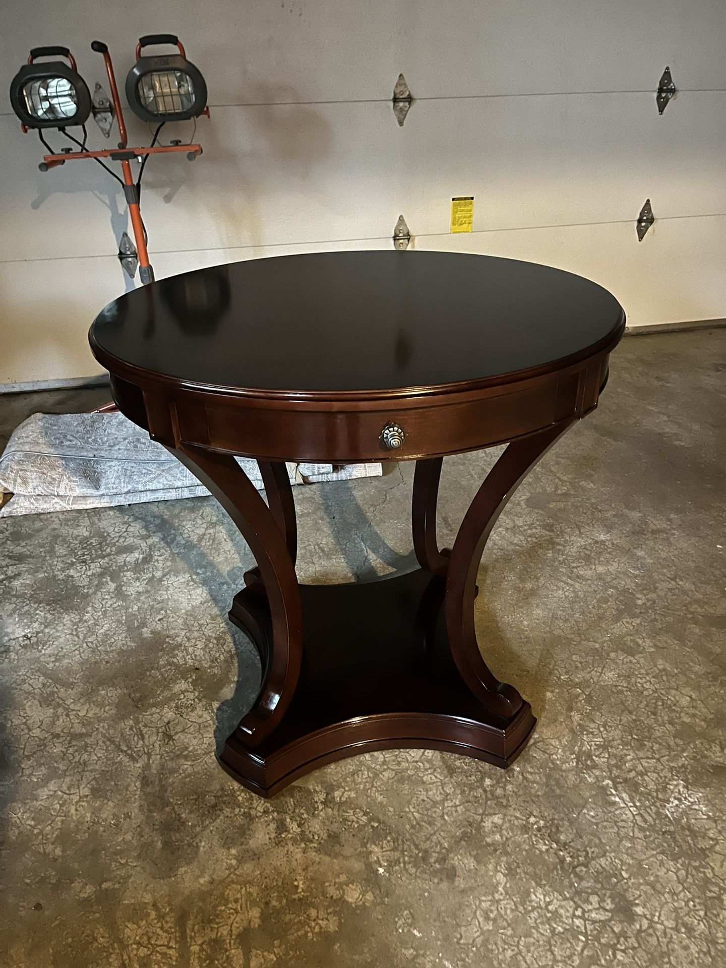 Accent Table
