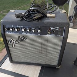 Fender Frontman 15G guitar amplifier