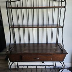 Bakers Hutch