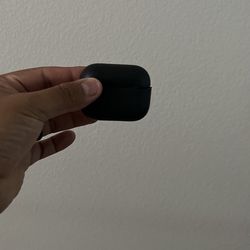 AirPods Pro’s Black Case