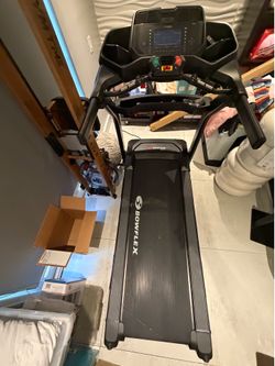 BowFlex T6 Treadmill – Excellent Conditio