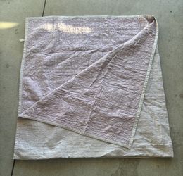 Reversible full / queen size cotton quilt