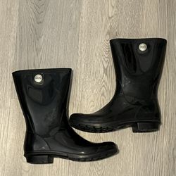 UGG Rainboots