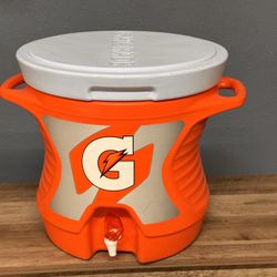 Nice Gatorade Water Dispensing Cooler