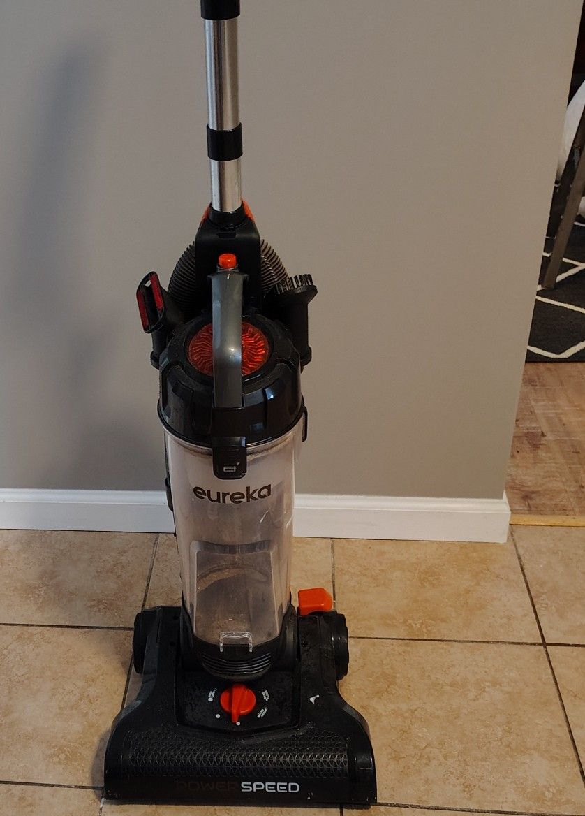 Eureka Power Speed Bagless Vacuum