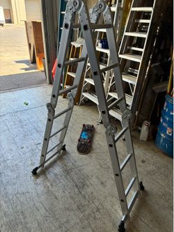 Adjustable ladder