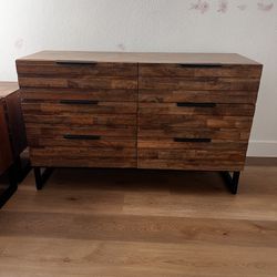 Dresser And Two Nightstands 