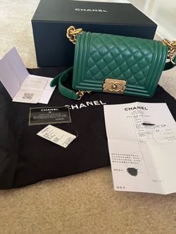 Chanel small le boy