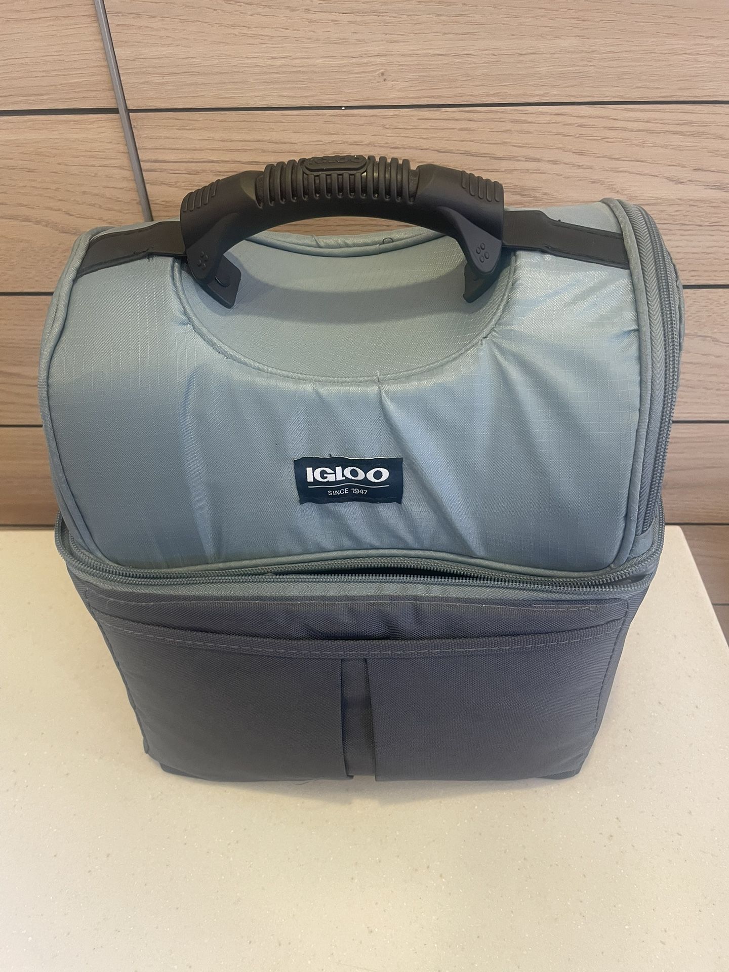 Igloo Hard Top Playmate Gripper Cooler Bag