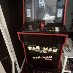 ARCADE GAMES PAC MAC