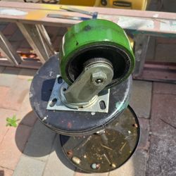 Cast Iron̈ Wheels 