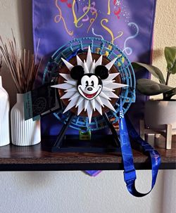 Disneyland Pixar Pal-A-Round popcorn bucketi