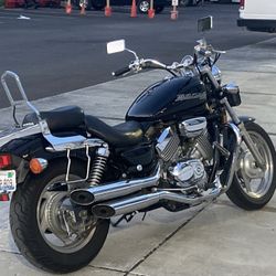 1998 Honda Magna