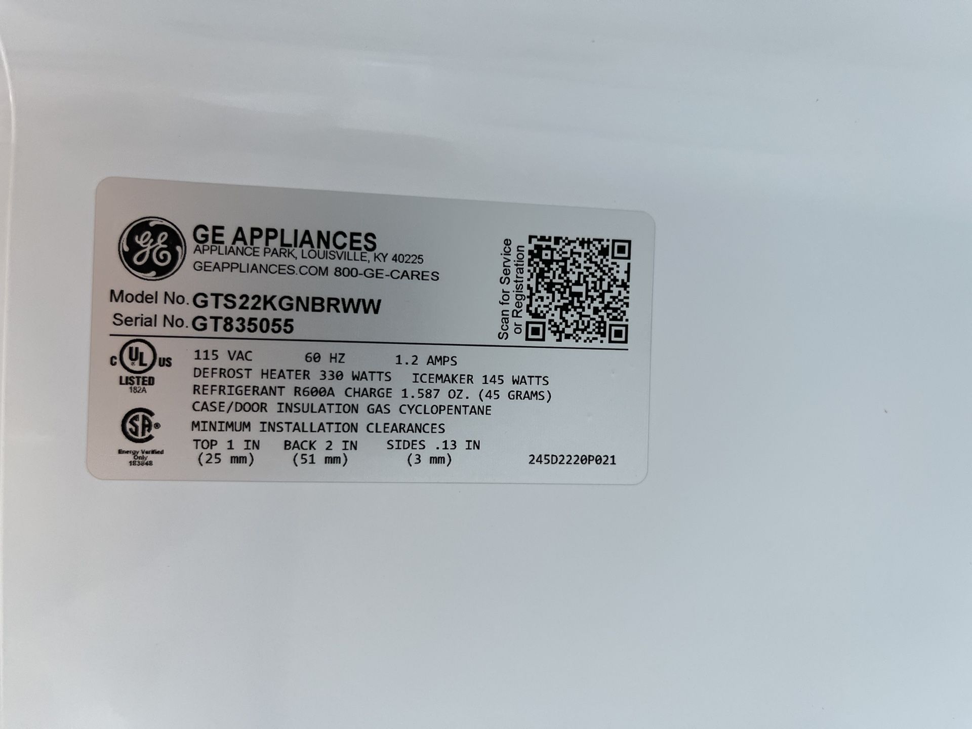 NEW GE 21.9 Cu. Ft. GarageReady TopFreezer Refrigerator White