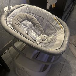 Graco Sense2soothe Cry Detecting Swing