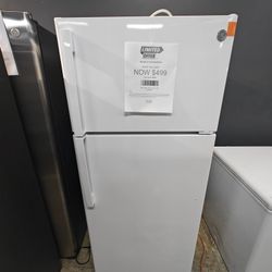 GE 30inch top freezer refrigerator