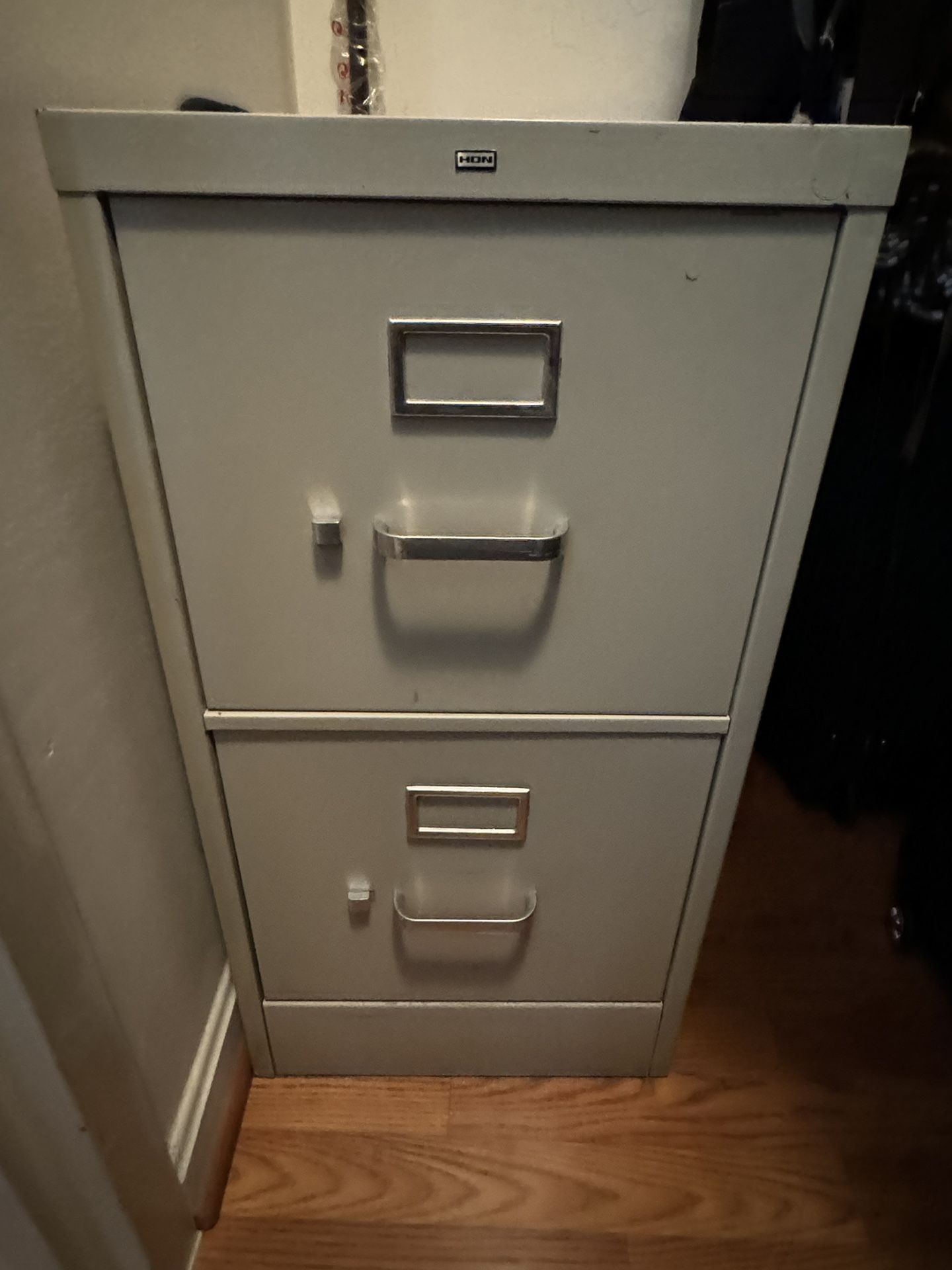 2-drawer Filing cabinet