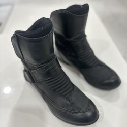 Motorcycle Ladies Full Set of Jacket, Boots  and Pants