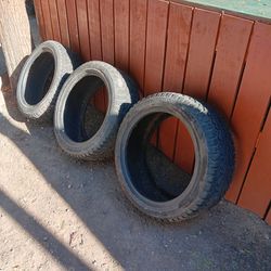 225 45R17 - 3 Snow tires