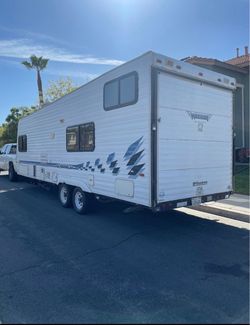 Rv toy holler