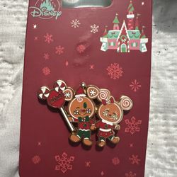 New Disney Store 2020 Mickey & Minnie Mouse Gingerbread Christmas Pin
