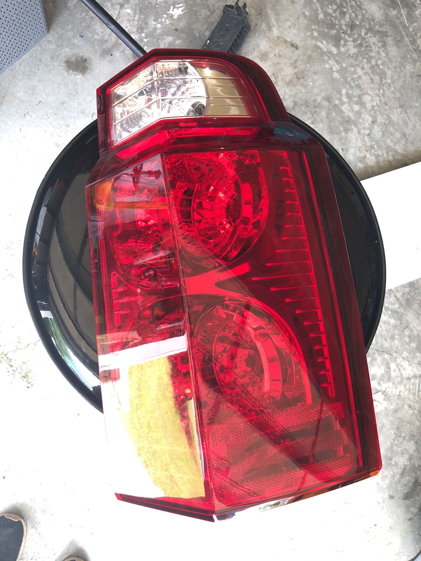 2006-2010 Jeep commander tail light