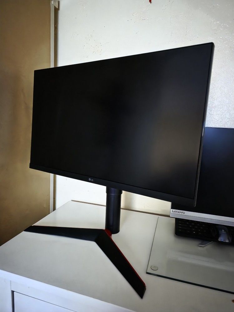 LG 32" Monitor
