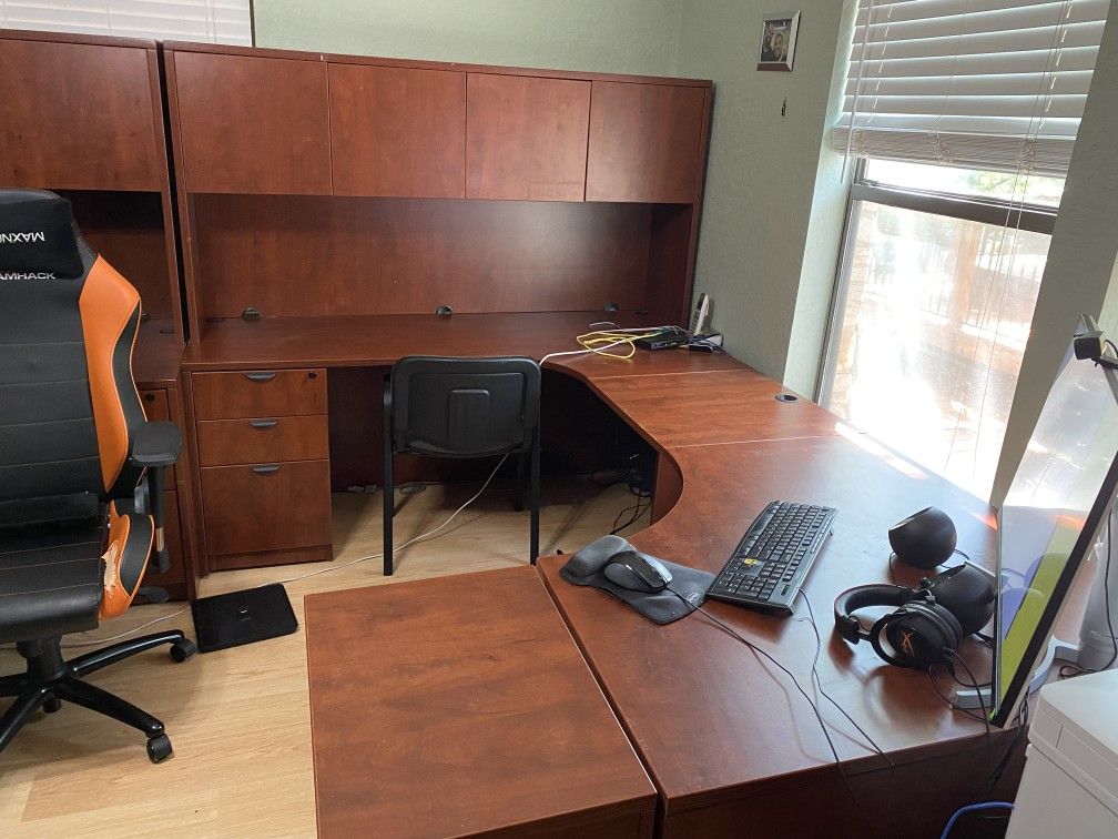 Used ULINE Office Furniture (Multiple Pieces)