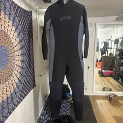 5mm Wetsuit (brand new)